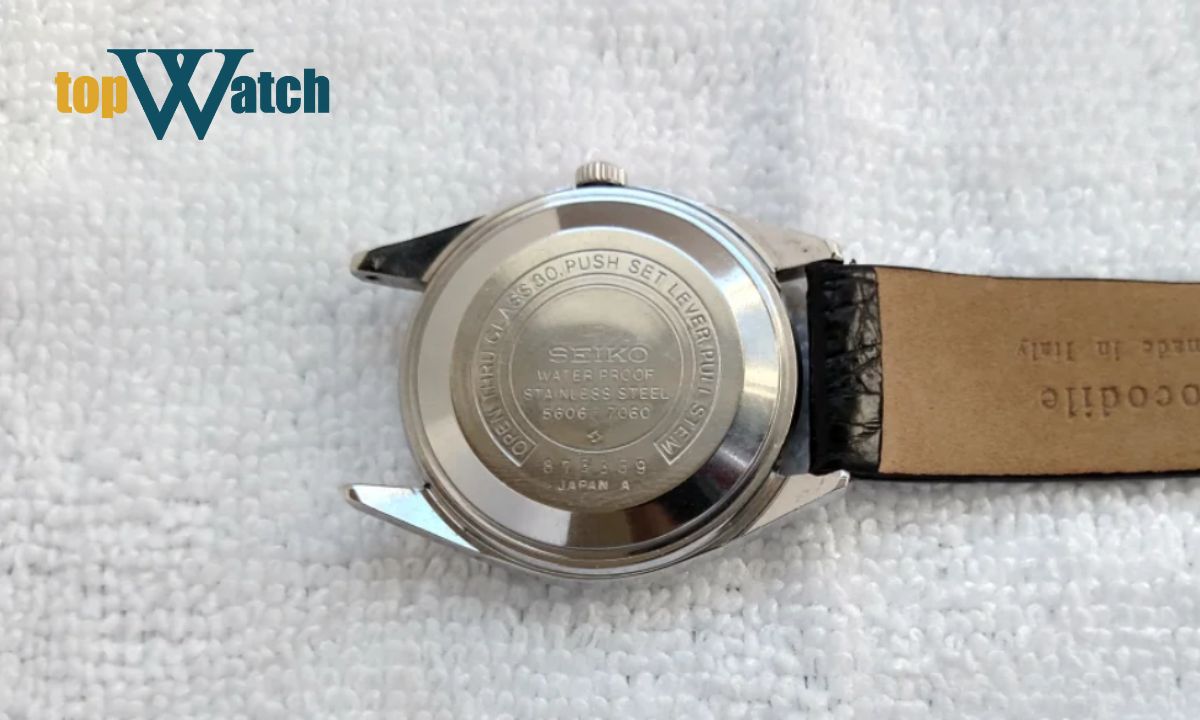 bước 6 thay dây đồng hồ mang tai không có lỗ