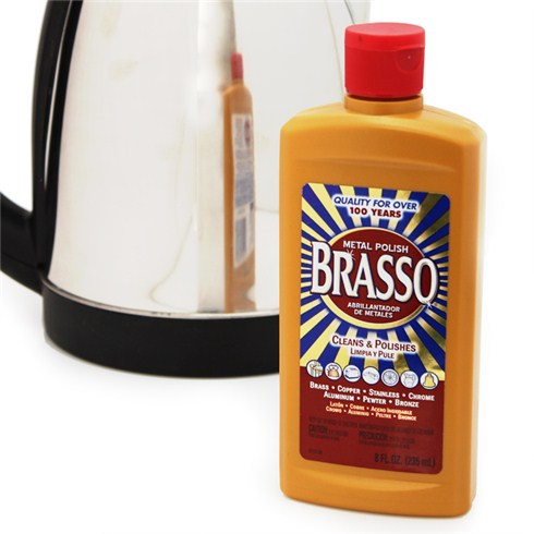 Dung dịch đánh bóng Brasso cực kì phổ biến