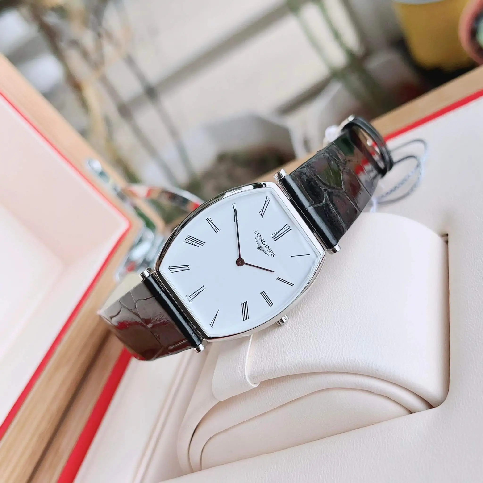 Đồng Hồ Longines La Grande Classique L4.705.4.11.2 (L47054112) Đồng Hồ Longines La Grande Classique L4.705.4.11.2 (L47054112) - Ảnh 2