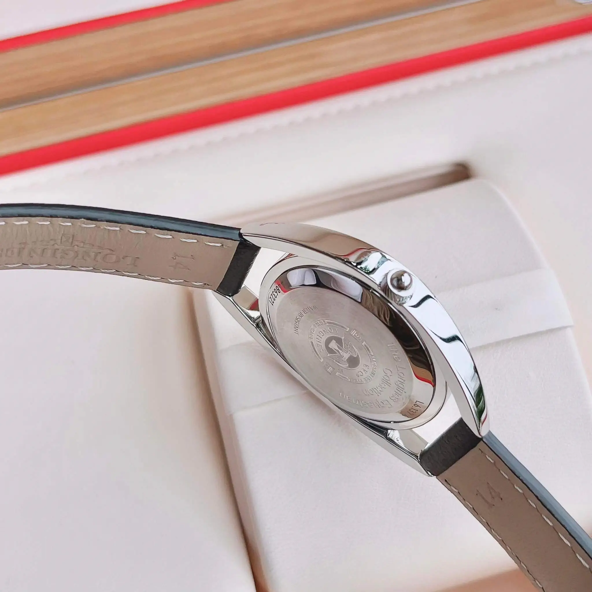 Đồng Hồ Longines Equestrian Horseshoe L6.137.4.57.0 (L61374570) Đồng Hồ Longines Equestrian Horseshoe L6.137.4.57.0 (L61374570) - Ảnh 8