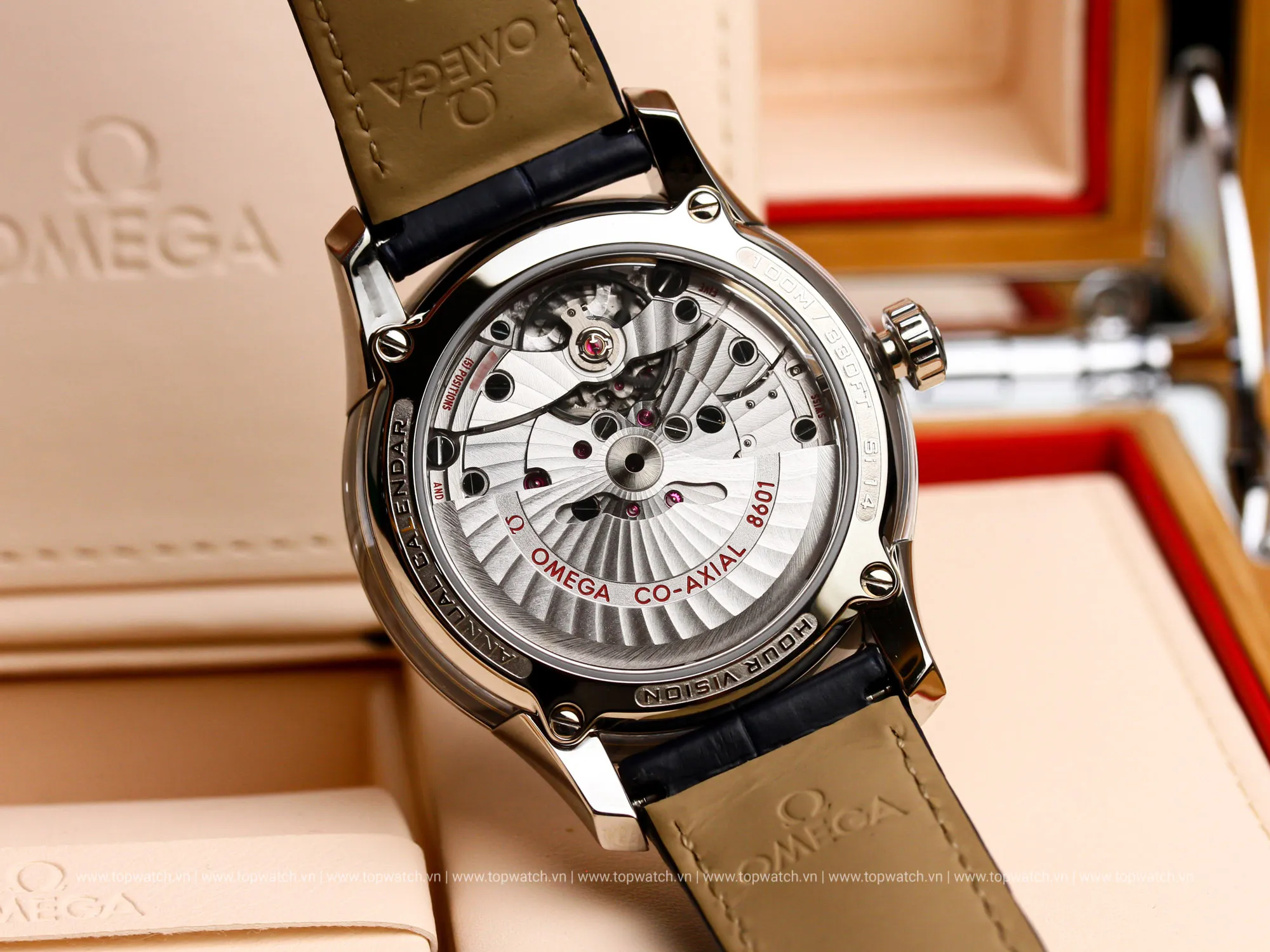 Đồng Hồ Omega De Ville Hour Vision Annual Calendar 431.33.41.22.03.001 (43133412203001) Đồng Hồ Omega De Ville Hour Vision Annual Calendar 431.33.41.22.03.001 (43133412203001) - Ảnh 8
