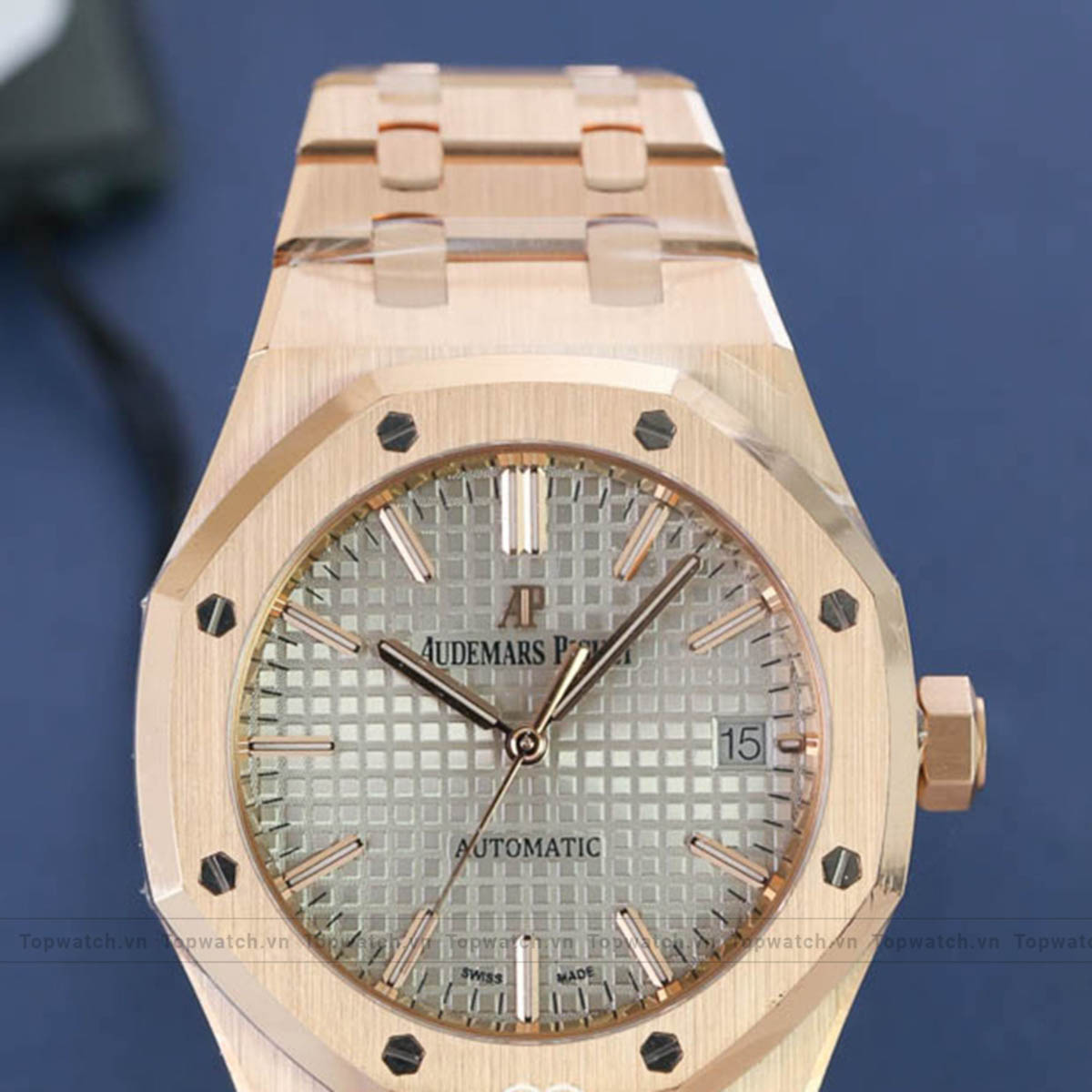 Đồng hồ Audemars Piguet Royal Oak Selfwinding 15450OR.OO.1256OR.01 Đồng hồ Audemars Piguet Royal Oak Selfwinding 15450OR.OO.1256OR.01 - Ảnh 2
