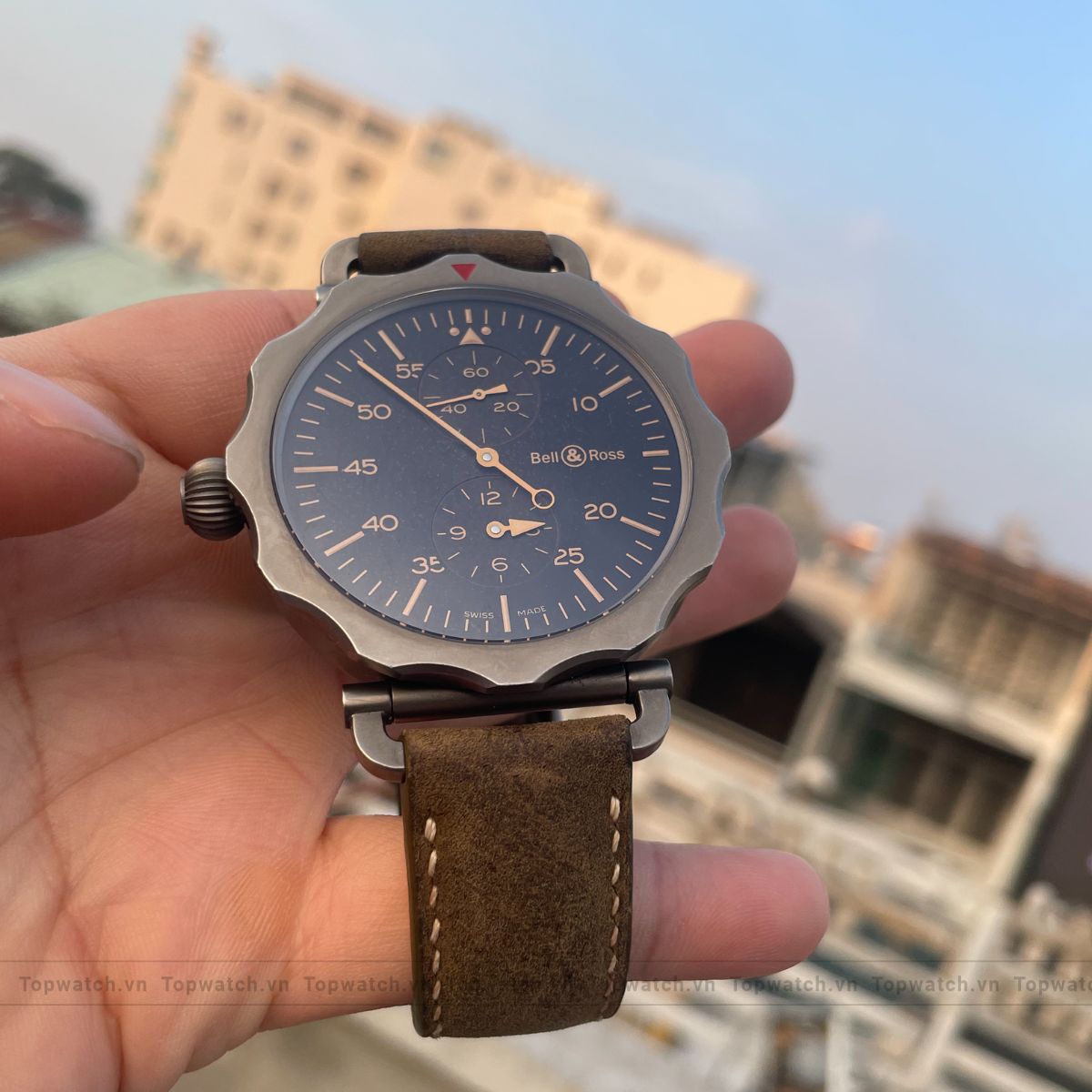 Đồng hồ Bell & Ross Vintage Mens Watch BRWW2-REG-HER/SCA Đồng hồ Bell & Ross Vintage Mens Watch BRWW2-REG-HER/SCA