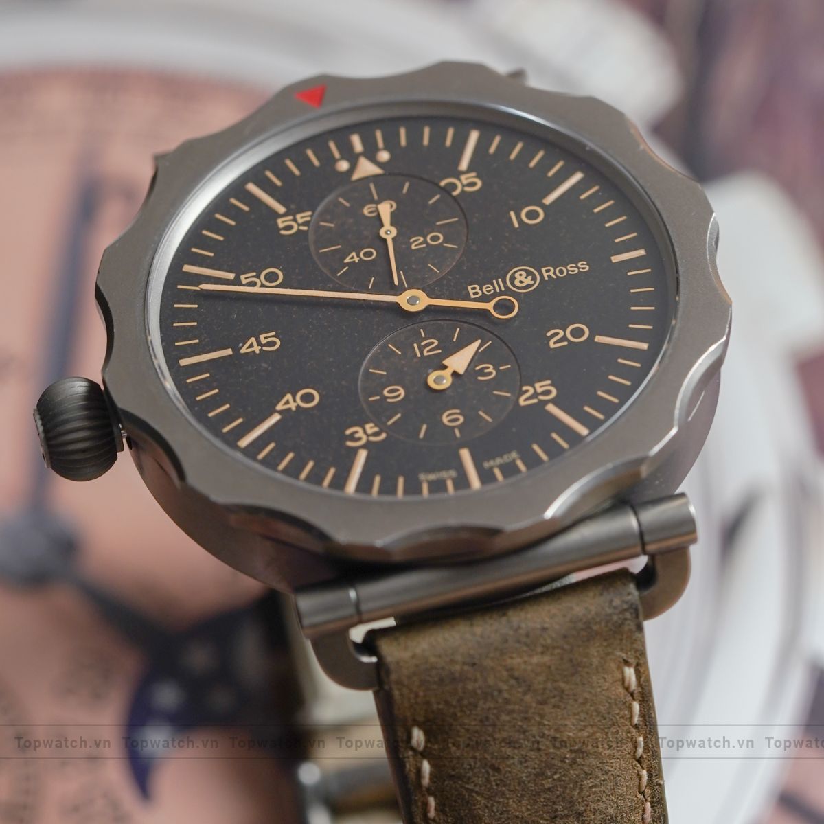 Đồng hồ Bell & Ross Vintage Mens Watch BRWW2-REG-HER/SCA Đồng hồ Bell & Ross Vintage Mens Watch BRWW2-REG-HER/SCA