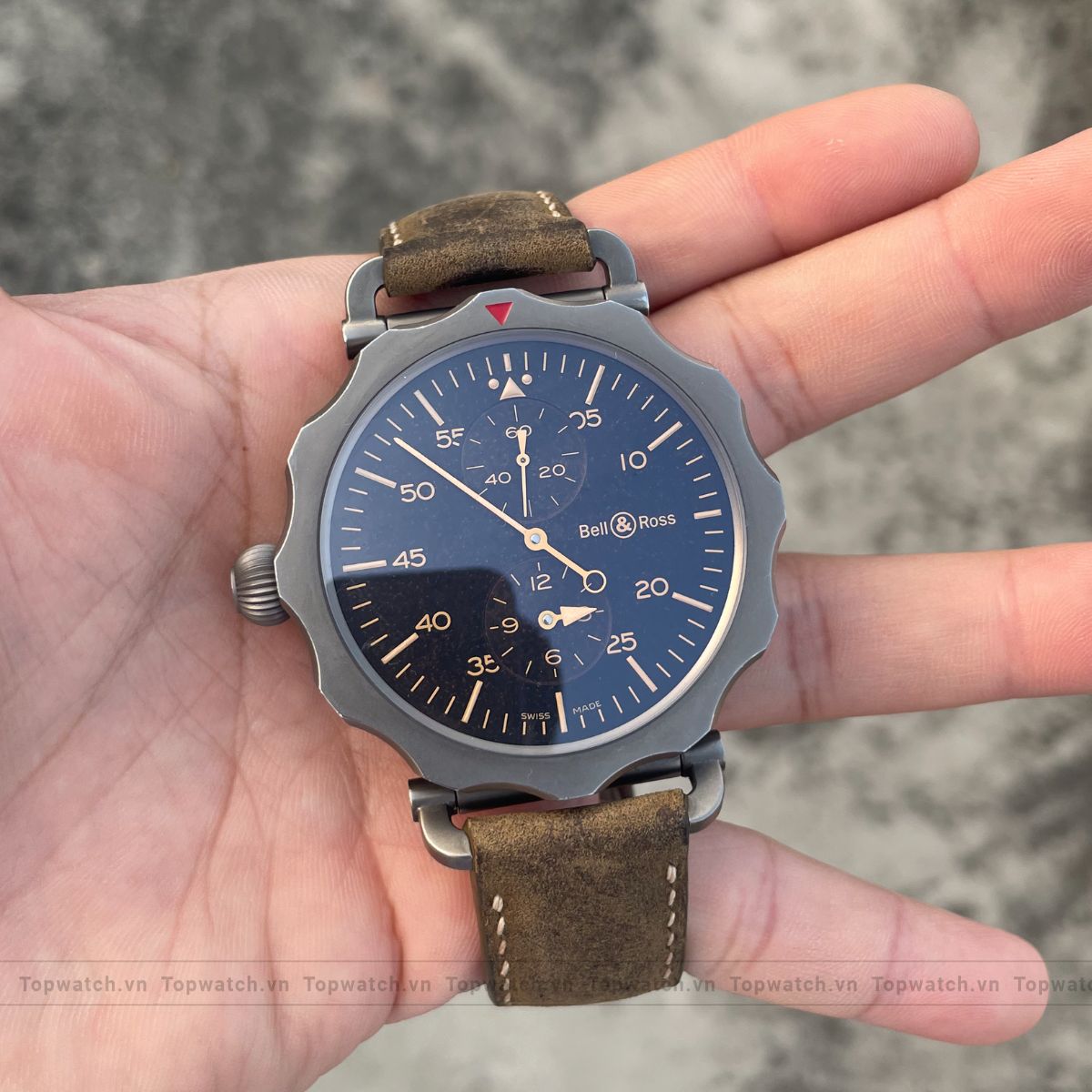 Đồng hồ Bell & Ross Vintage Mens Watch BRWW2-REG-HER/SCA Đồng hồ Bell & Ross Vintage Mens Watch BRWW2-REG-HER/SCA