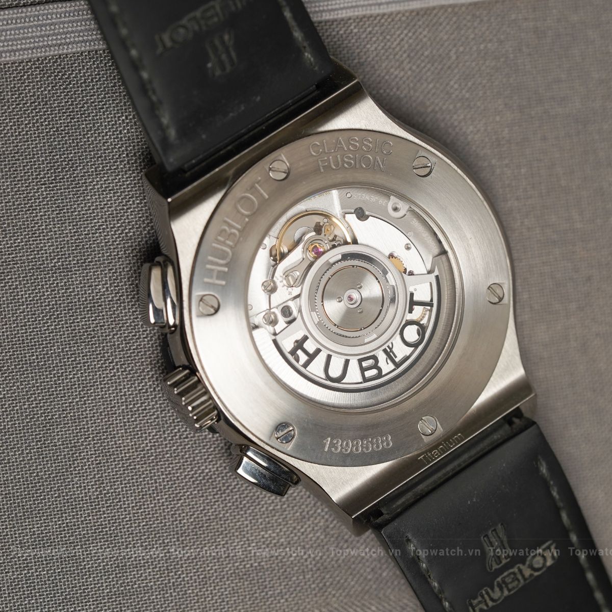 Đồng hồ Hublot Classic Fusion Chronograph Titanium 541.NX.1171.LR Đồng hồ Hublot Classic Fusion Chronograph Titanium 541.NX.1171.LR