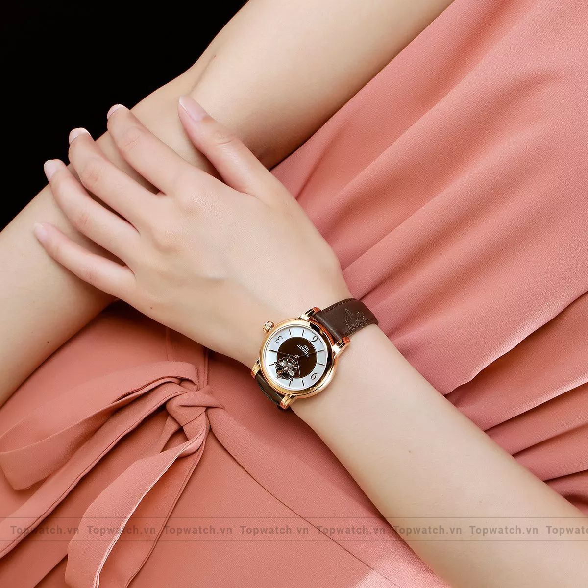 Tissot Lady Heart T050.207.37.117.04 Watch 35mm Tissot Lady Heart T050.207.37.117.04 Watch 35mm
