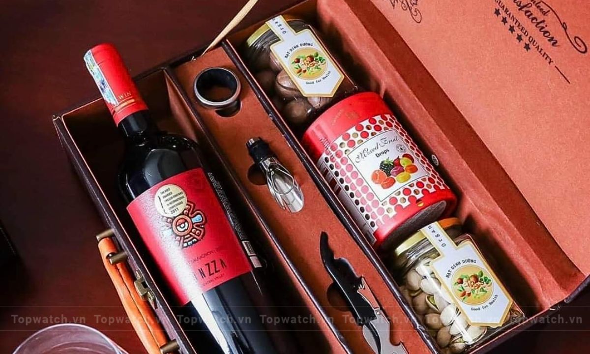 tặng rượu vang cho đàn ông 40 tuổi