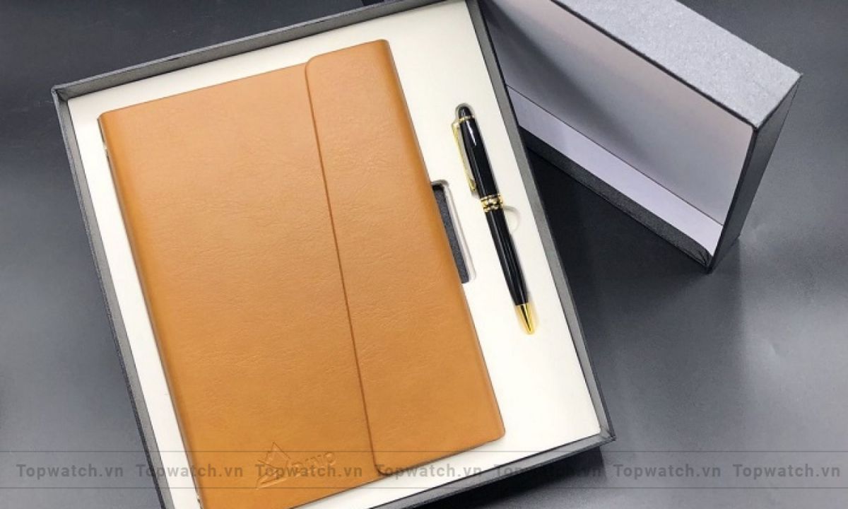 tặng sổ tay cho đàn ông 40 tuổi