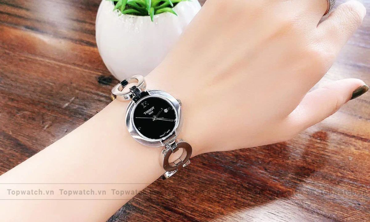 tặng đồng hồ cho bạn gái
