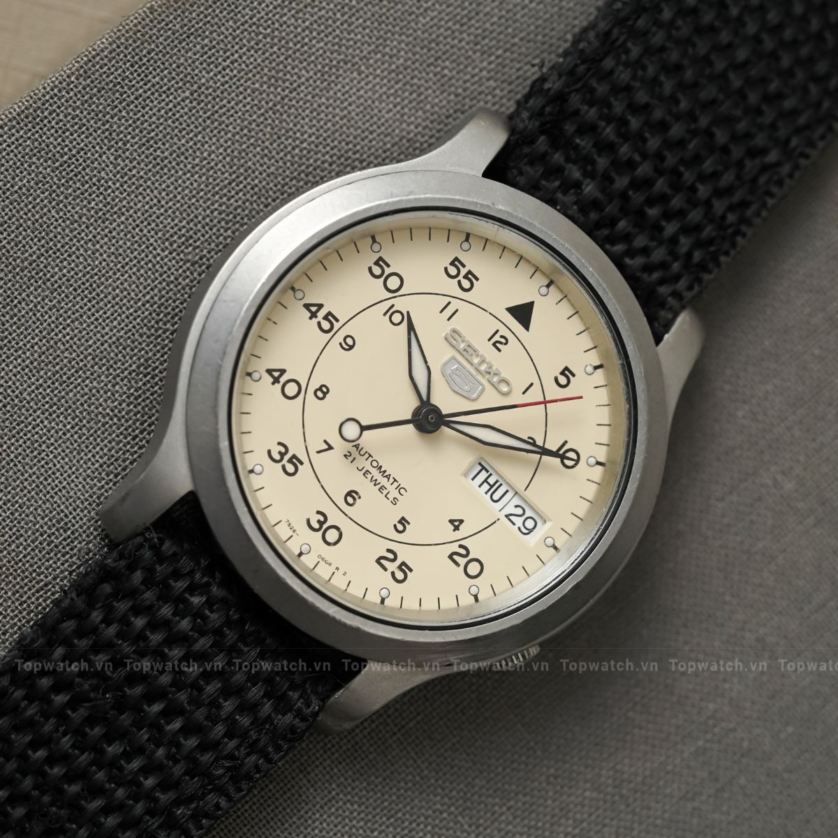 Đồng hồ Seiko 5 SNK803K2 Đồng hồ Seiko 5 SNK803K2 - Ảnh 4