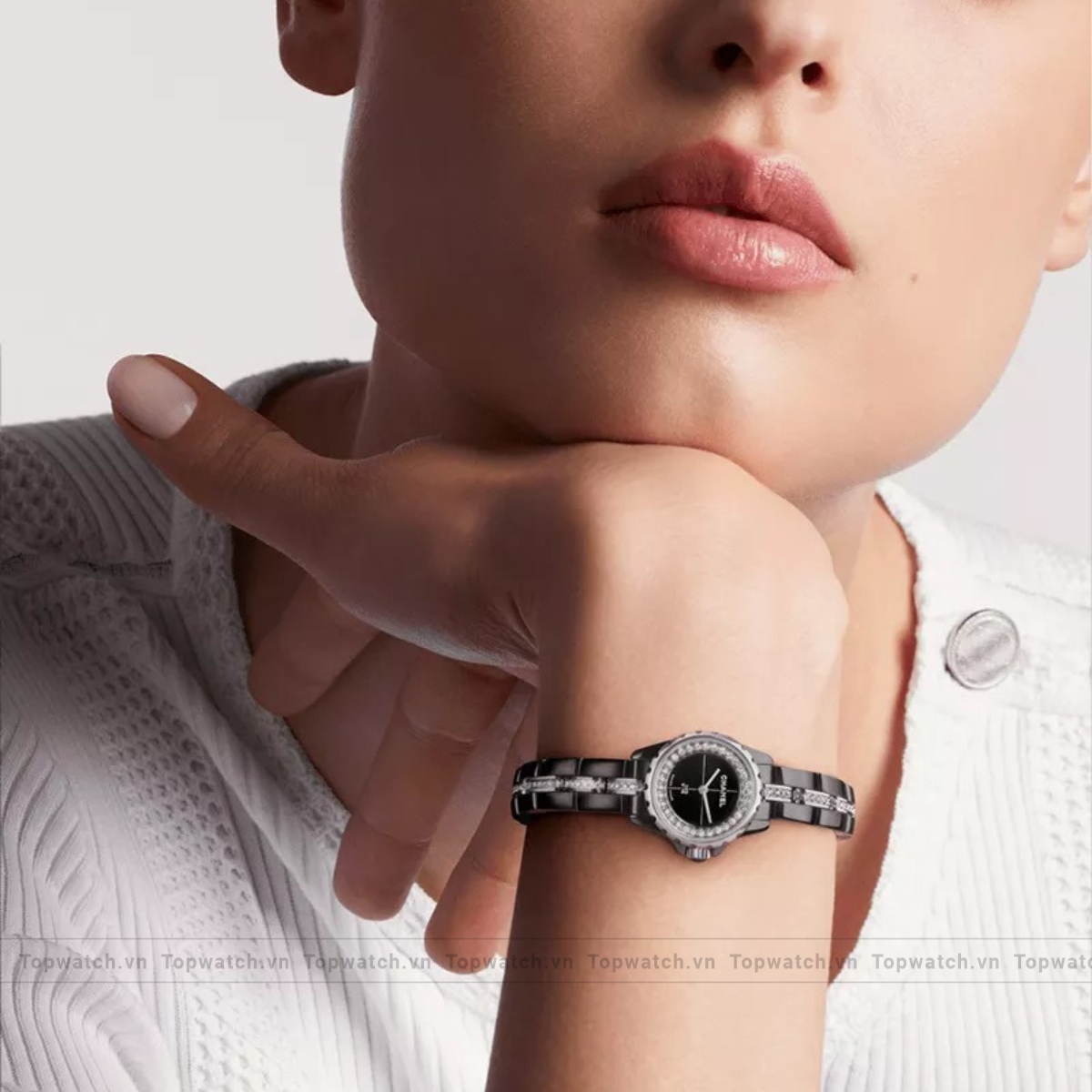 Chanel J12.XS H5236 Watch 19mm Chanel J12.XS H5236 Watch 19mm - Ảnh 2