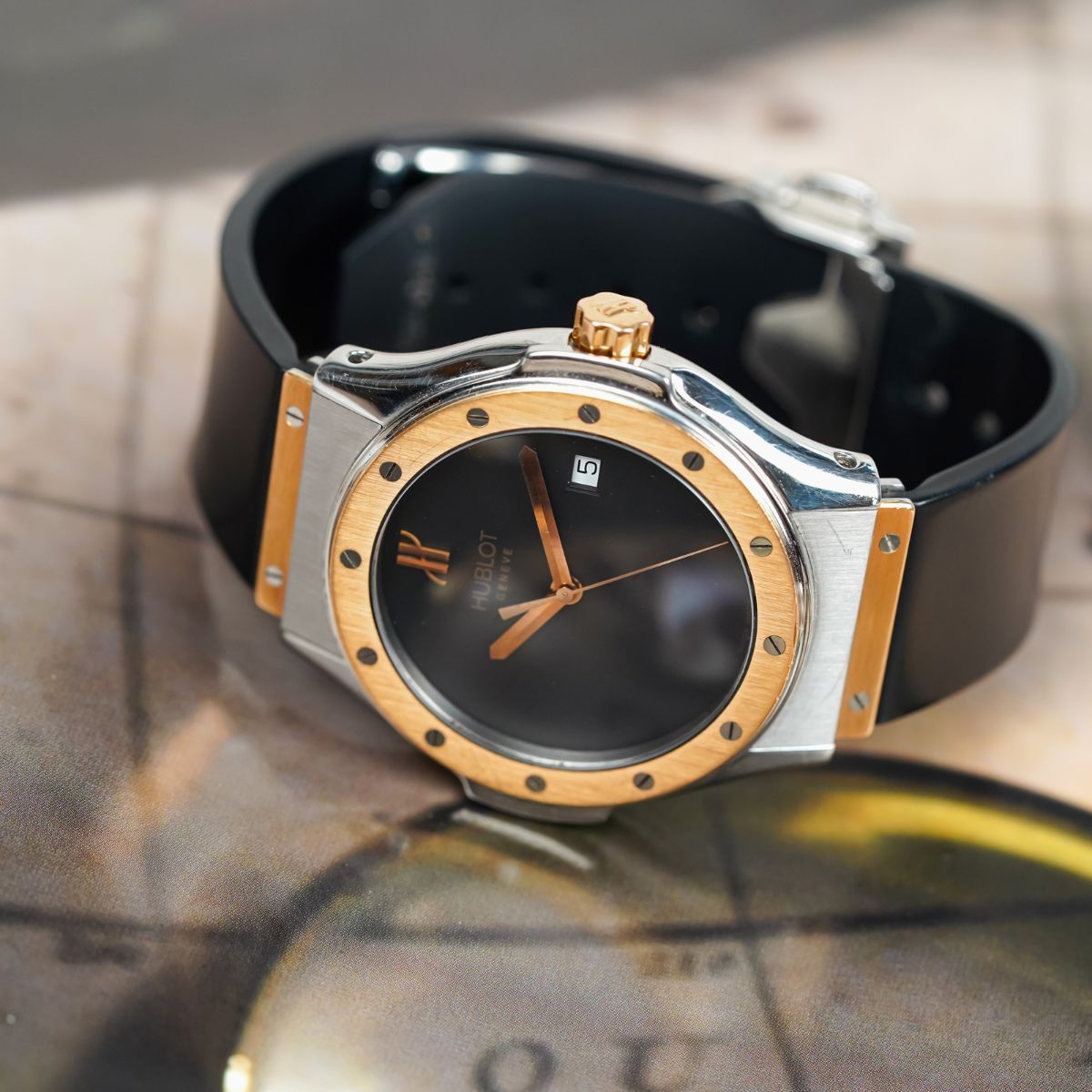 Đồng hồ Hublot Classic Fusion Quartz Steel & Rose Gold Ref.1905.7 Đồng hồ Hublot Classic Fusion Quartz Steel & Rose Gold Ref.1905.7 - Ảnh 3