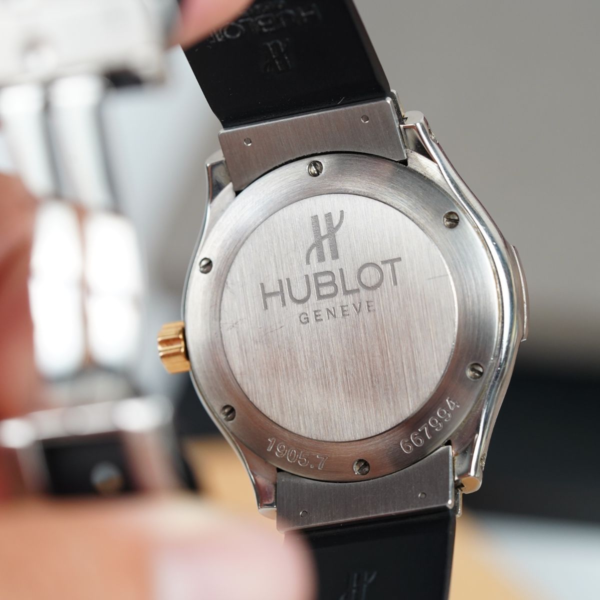 Đồng hồ Hublot Classic Fusion Quartz Steel & Rose Gold Ref.1905.7 Đồng hồ Hublot Classic Fusion Quartz Steel & Rose Gold Ref.1905.7 - Ảnh 6