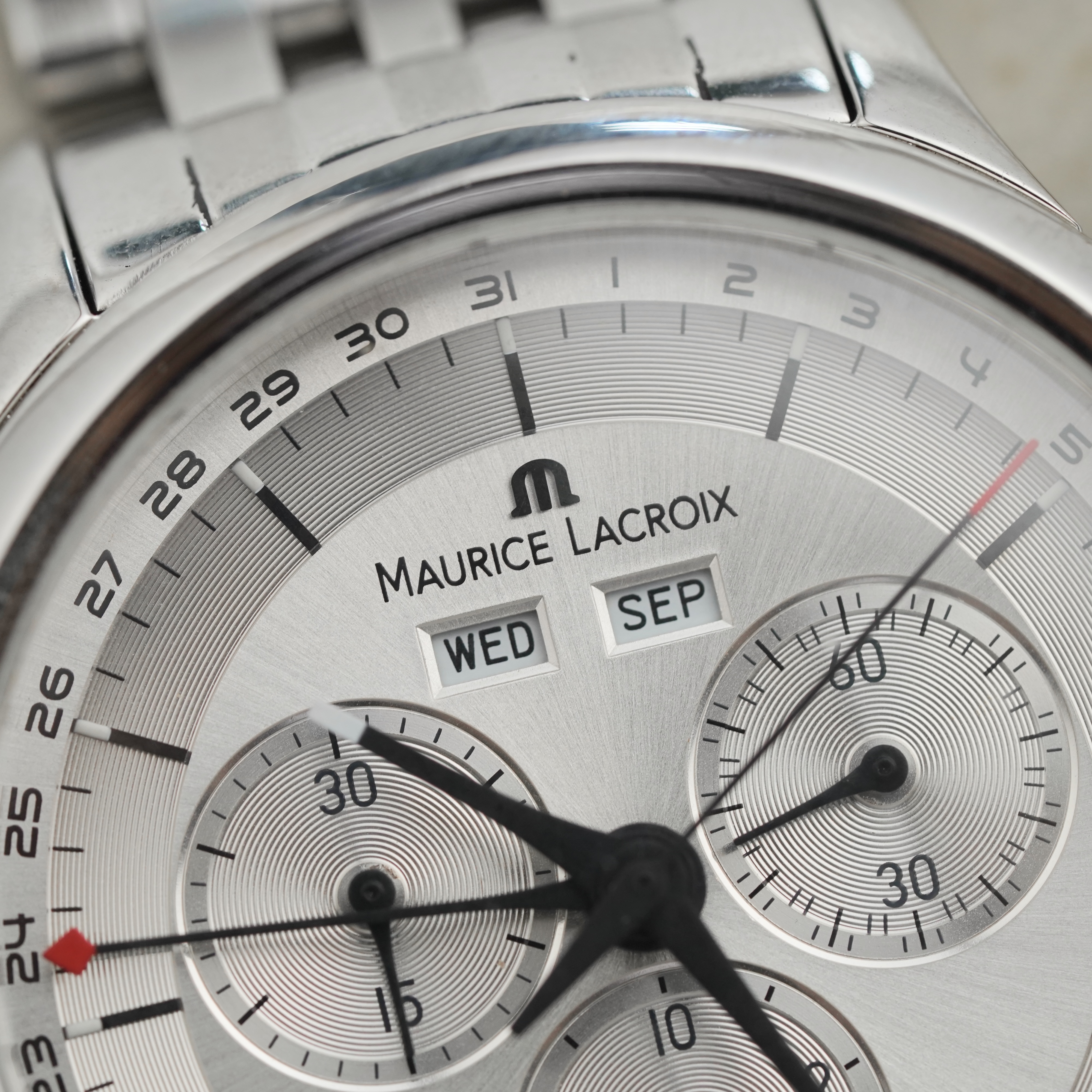 Đồng hồ Maurice Lacroix Les Classiques LC1228-SS002-131 Chronograph Đồng hồ Maurice Lacroix Les Classiques LC1228-SS002-131 Chronograph - Ảnh 2