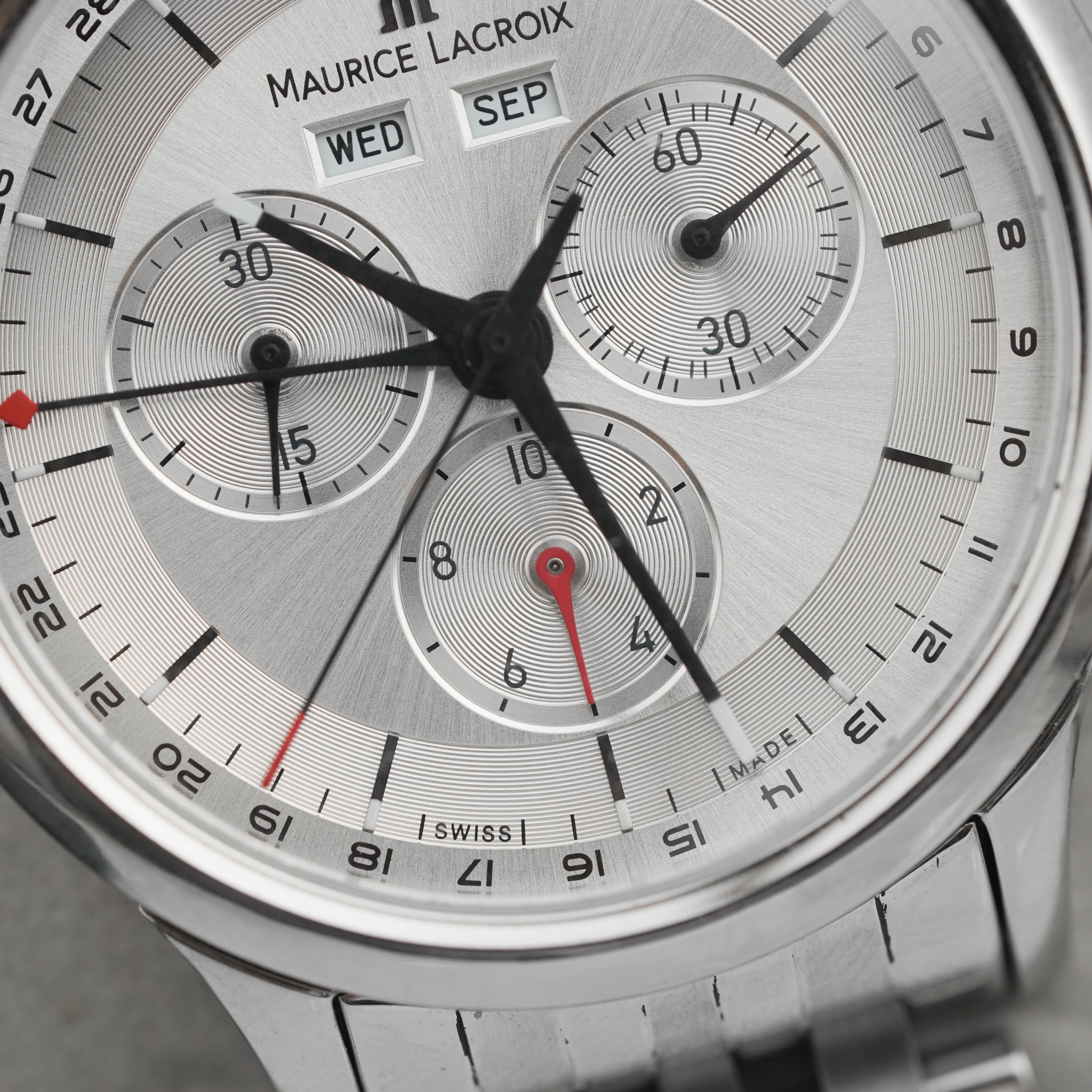 Đồng hồ Maurice Lacroix Les Classiques LC1228-SS002-131 Chronograph Đồng hồ Maurice Lacroix Les Classiques LC1228-SS002-131 Chronograph - Ảnh 3