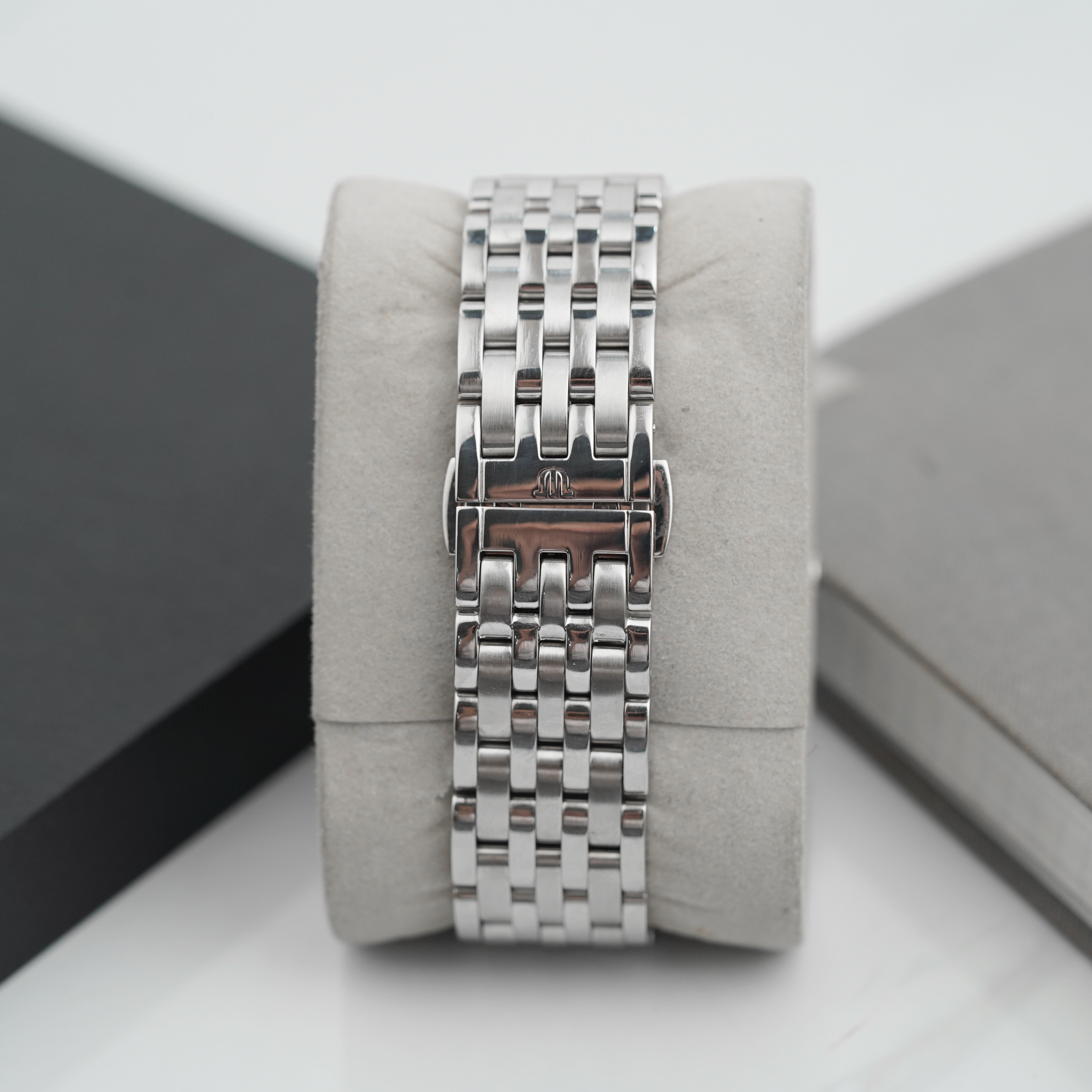 Đồng hồ Maurice Lacroix Les Classiques LC1228-SS002-131 Chronograph Đồng hồ Maurice Lacroix Les Classiques LC1228-SS002-131 Chronograph - Ảnh 4