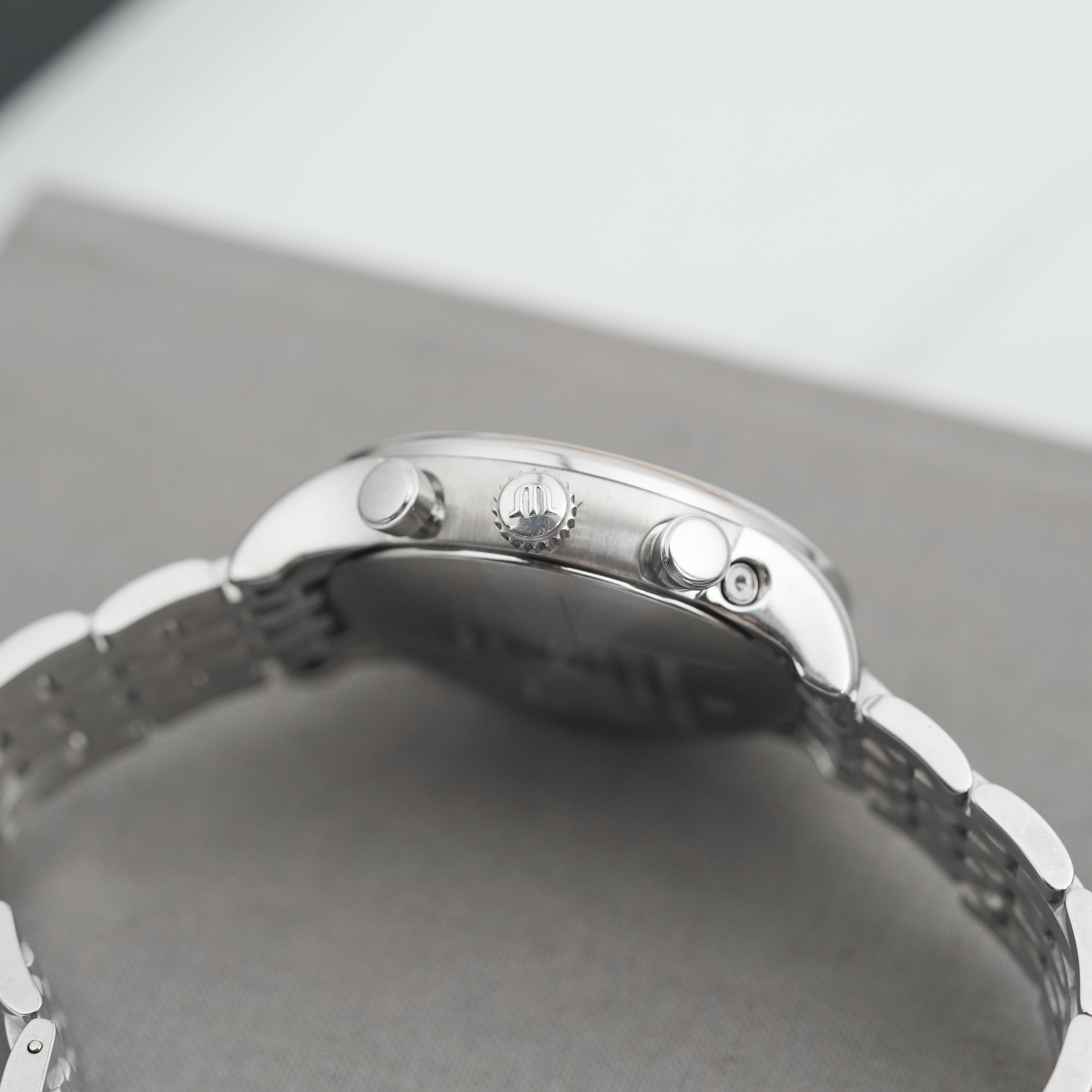Đồng hồ Maurice Lacroix Les Classiques LC1228-SS002-131 Chronograph Đồng hồ Maurice Lacroix Les Classiques LC1228-SS002-131 Chronograph - Ảnh 5