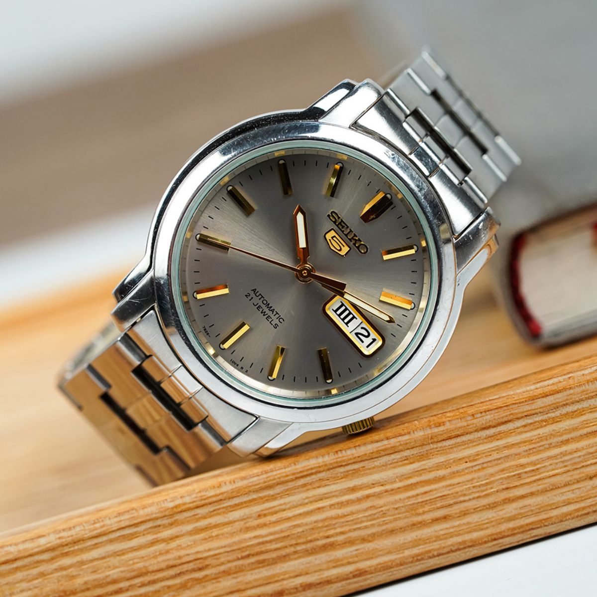 Đồng hồ Seiko 5 SNKK67K1 Đồng hồ Seiko 5 SNKK67K1 - Ảnh 3