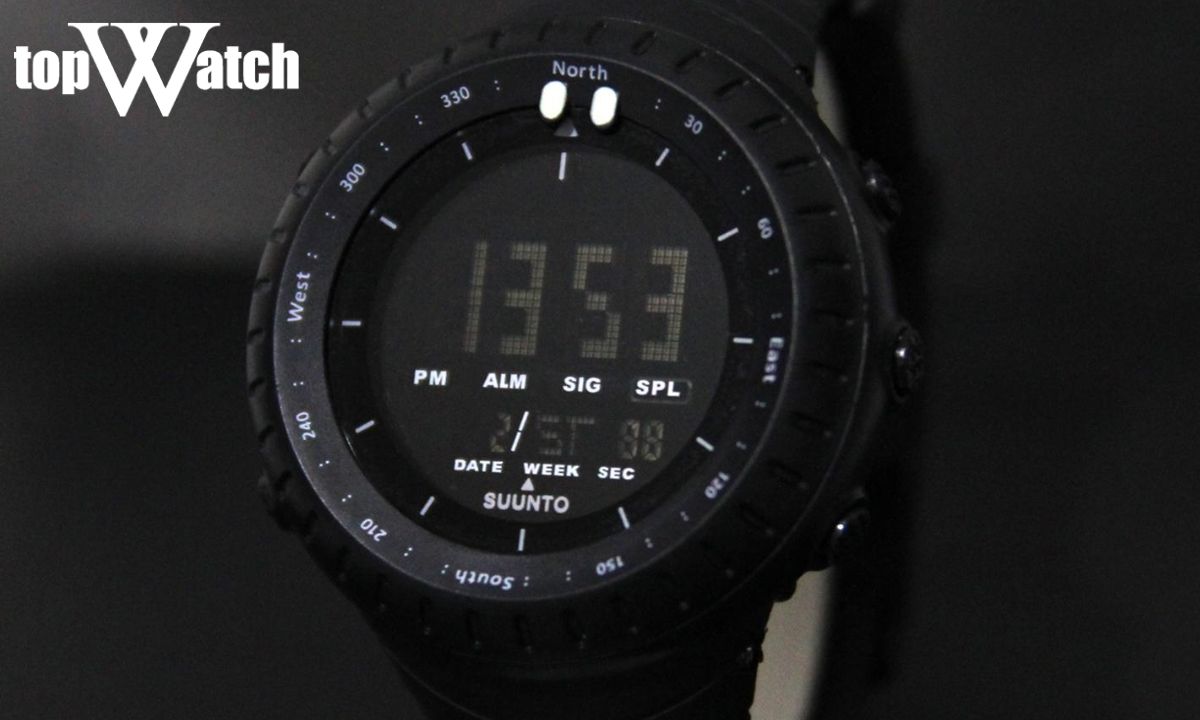 TOP 10 đồng hồ thể thao chống nước bền bỉ, đáng tiền Đồng hồ Suunto Core All Black