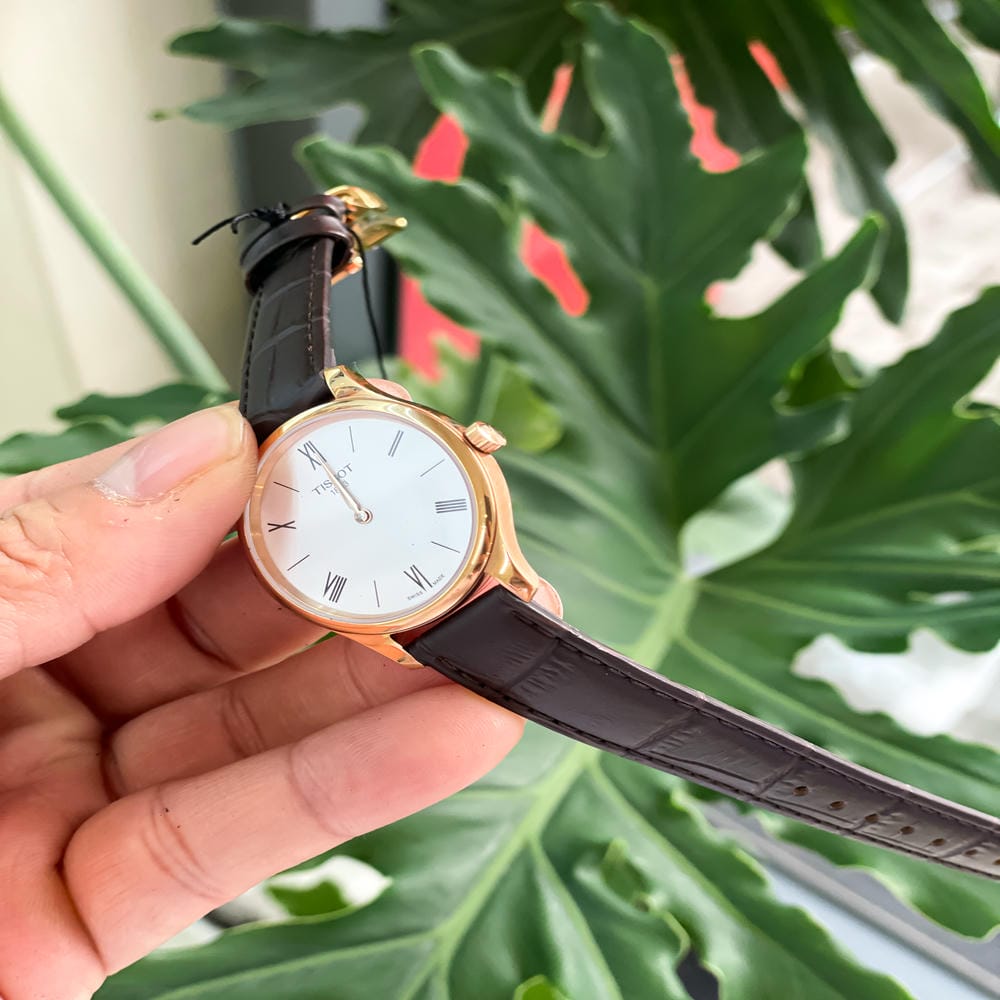 Đồng hồ Tissot Nữ T063.209.36.038.00 Dây Da 31mm Đồng hồ Tissot Nữ T063.209.36.038.00 Dây Da 31mm - Ảnh 3