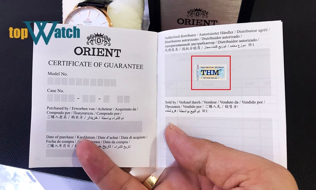 Thẻ bảo hành của đồng hồ Orient thường đi kèm tem xác thực chống hàng giả theo quy định
