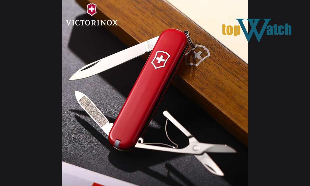 Victorinox khởi đầu là thương hiệu chuyên sản xuất dao đa năng và dao chuyên dụng