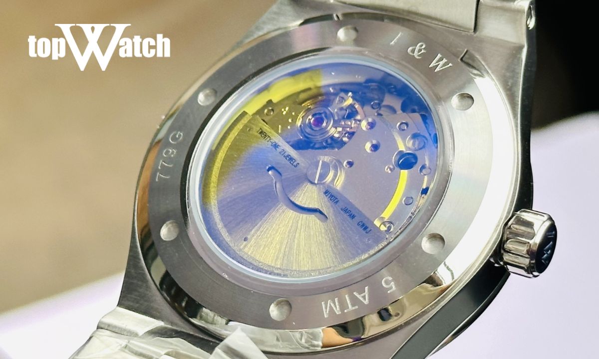 Đồng hồ Carnival sử dụng bộ máy cơ automatic mang ký hiệu I&W