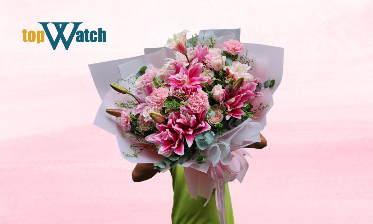 20+ ý tưởng quà Valentine cho vợ yêu thật lãng mạn, ý nghĩa và tinh tế Hoa luôn là món quà Valentine kinh điển nhưng vẫn giữ được sức hút nhờ sự lãng mạn và tinh tế