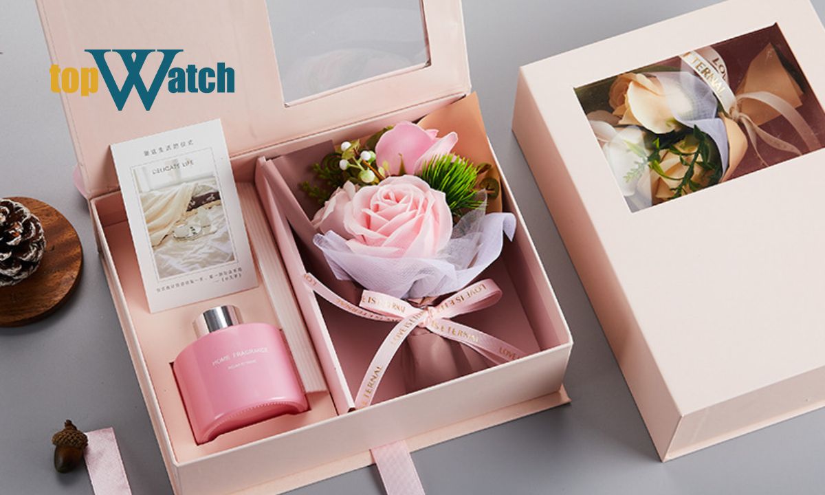 20+ ý tưởng quà Valentine cho vợ yêu thật lãng mạn, ý nghĩa và tinh tế Set hộp quà hoa và nước hoa