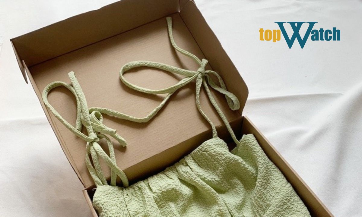 20+ ý tưởng quà Valentine cho vợ yêu thật lãng mạn, ý nghĩa và tinh tế Một chiếc váy mới theo phong cách mà cô ấy thích