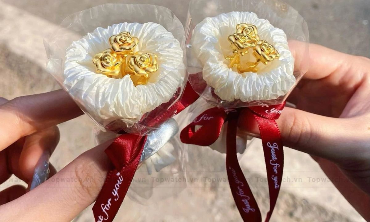 Bó hoa mạ vàng 24k
