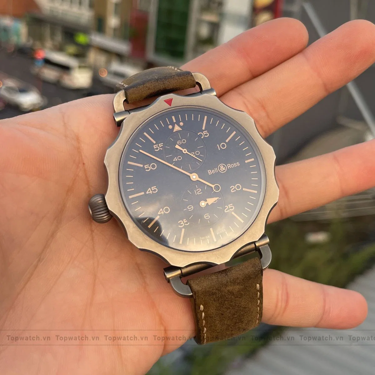 Đồng hồ Bell & Ross Vintage Mens Watch BRWW2-REG-HER/SCA Đồng hồ Bell & Ross Vintage Mens Watch BRWW2-REG-HER/SCA